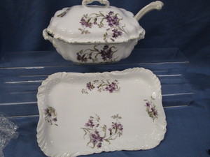 lot 23 image: Austrian Soup Tureen Set
