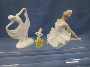 lot 69 image: Dancers, Porcelain, German, Occ. Japan