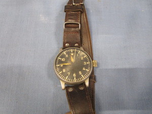 lot 114 image: Aviators Watch