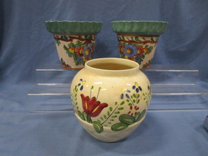 lot 116 image: Planters