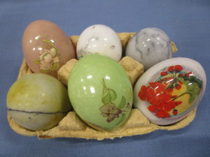 lot 134 image: Marble Eggs