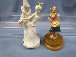 lot 136 image: Pair Revolving Music Boxes