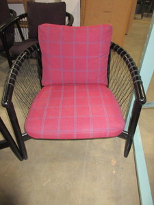 lot 324 image: HERMAN MILLER GEIGER INTERNATIONAL CROSS HATCH CHAIR
