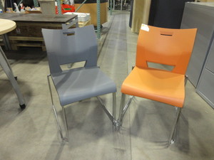 lot 406 image: GLOBAL DUET STACKING CHAIRS
