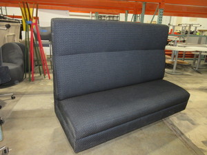 lot 410 image: CUSTOM BOOTH SEAT