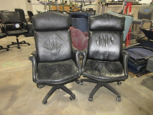 lot 414 image: TAYLOR LEATHER EXECUTIVE OFFICE CHAIRS