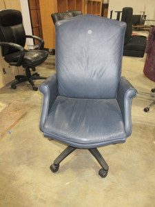 lot 415 image: TAYLOR LEATHER EXECUTIVE CHAIR