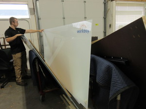 lot 436 image: CLARUS, GLASS, WALL MOUNT WHITE BOARD
