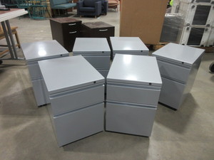 lot 439 image: HERMAN MILLER MOBILE FILE PEDESTALS
