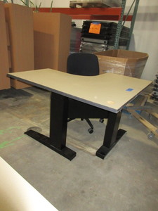 lot 460 image: CON SET CORNER HEIGHT ADJUSTABLE WORK TABLE AND CHAIR