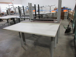 lot 471 image: LAMINATE TOP WORK TABLES