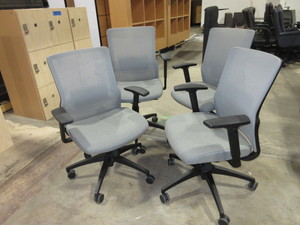 lot 424 image: SIT ON IT ADJUSTABLE NOVO OFFICE CHAIRS