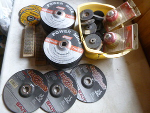 lot 59 image: Lot of Grinding and Cutting Wheels