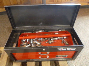 lot 66 image: Western Auto Toolbox with Contents
