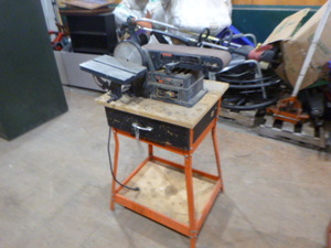 lot 70 image: Craftsman 4 Belt and 6 Disc Sander
