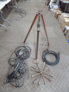 lot 171 image: Garage Items