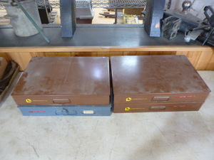 lot 172 image: 4 Metal Cases of Automotive Items