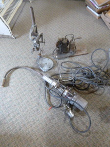 lot 200 image: Garage Items