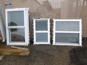 lot 228 image: 5 Double Hung Windows