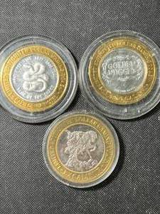 lot 14 image: 3 LAS VEGAS CASINO TOKENS 1.8 TROY OZ .999 FINE SILVER
