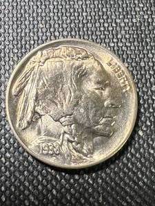 lot 27 image: 1938-D US BUFFALO NICKEL BU