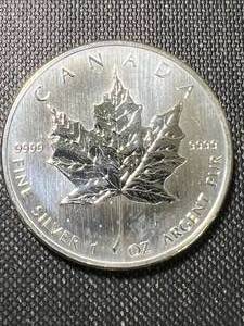 lot 34 image: 2008 CANADIAN MAPLE LEAF 1 TROY OZ .9999 FINE SILVER
