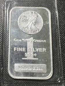 lot 39 image: 1 TROY OZ .999 FINE SILVER WALKING LIBERTY DESIGNED BAR