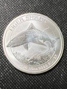 lot 25A image: HALF TROY OZ .999 FINE SILVER TIGER SHARK ROUND