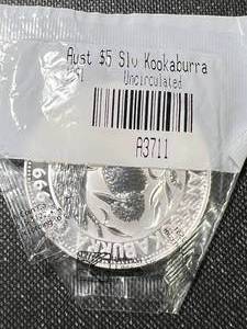 lot 35A image: 1991 AUSTRALIAN KOOKABURRA 1 TROY OZ .999 FINE SILVER UNC