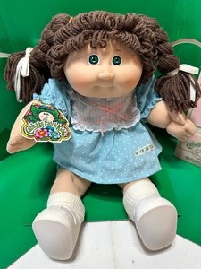 Vintage 1983 TSKUDA ORIGINAL CABBAGE PATCH Brown Loops Girl w Dimple, Green Eyes, MIB&nbsp