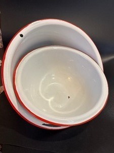 lot 4 image: Vintage Metal Tubs