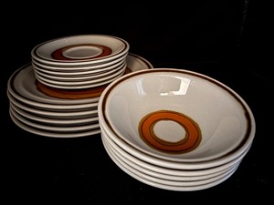 lot 14 image: Acsons Stoneware, 1141 Corona