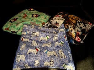 lot 24 image: Theraputic Heating Bags, bean filled