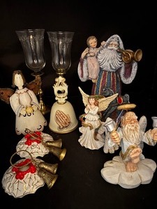 lot 34 image: Christmas themed with Candle Holder and more