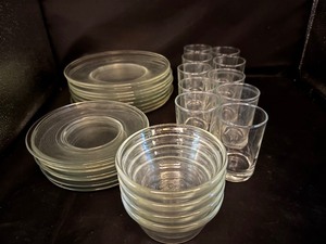 lot 49 image: Vintage Clear Glass Dinner Set