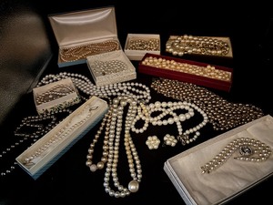 lot 72 image: Pearls, Pearls and more Pearls, earrings, necklaces