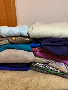 lot 149 image: Size Large, Womens Clothing