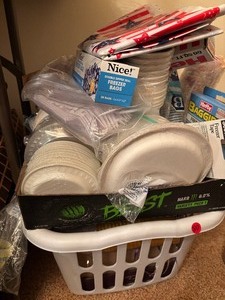 lot 80 image: Party Decorations and Supplies