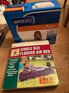 lot 82 image: 2 Inflatable Beds