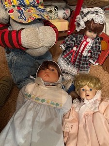 lot 86 image: Vintage Dolls, Mickey and Friends Adventure Club, Original Doll Inc and more