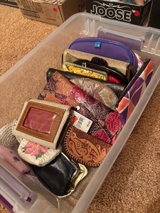 lot 87 image: Coin Purses, Wallets, Vintage Nail Care Set and more