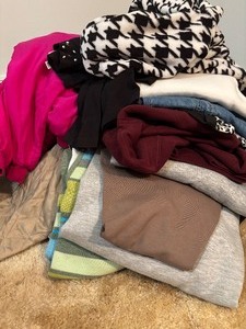 lot 141 image: Womens Clothes Size Large