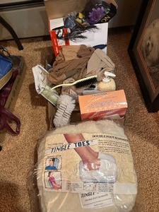 lot 105 image: Foot Massager and Personal Care Items