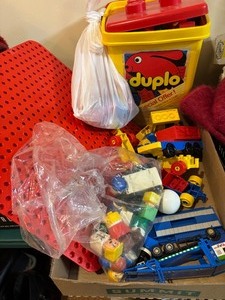 lot 121 image: Duplo Blocks and Board