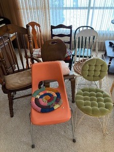 lot 160 image: 8 Assorted Vintage Chairs