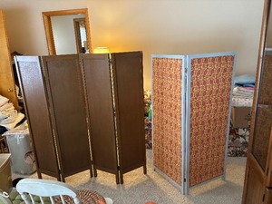 lot 199 image: Vintage Room Divider  Privacy Screen