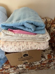 lot 193 image: Vintage Blanket, Bedspread and more