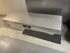 lot 40 image: Husky 71.36 in. Diamond Plate Aluminum Full Size Crossbed Truck Tool Box - Has Keys - Like New - Retail $415