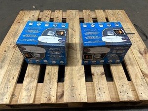 lot 91 image: 2 Sunforce Solar Powered Motion Activated Security  Flood Lights - 2000 Lumens