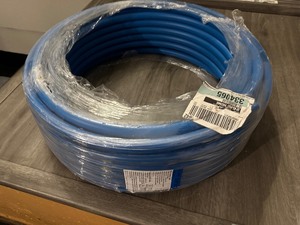 lot 123 image: Appollo Pex 34 x 100 Pex-B Blue Tubing